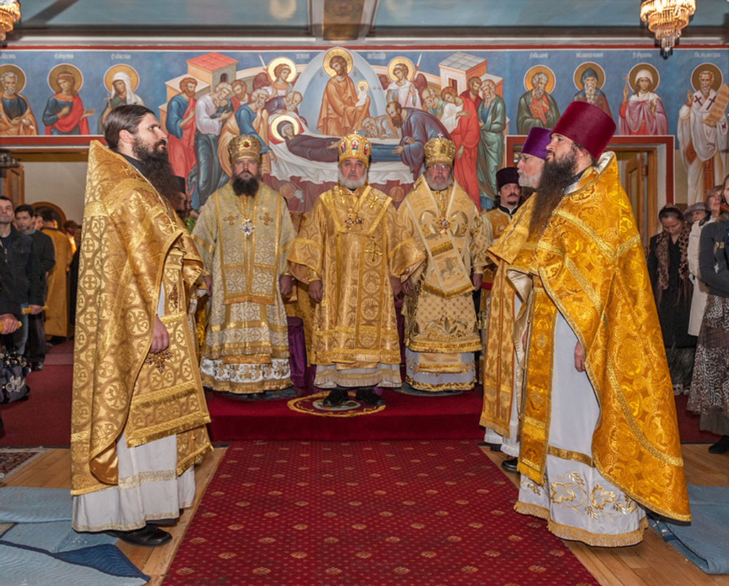 Свято-троицкая русская православная церковь Канадской епархии. Russian Orthodox Church of the Holy Trinity. 