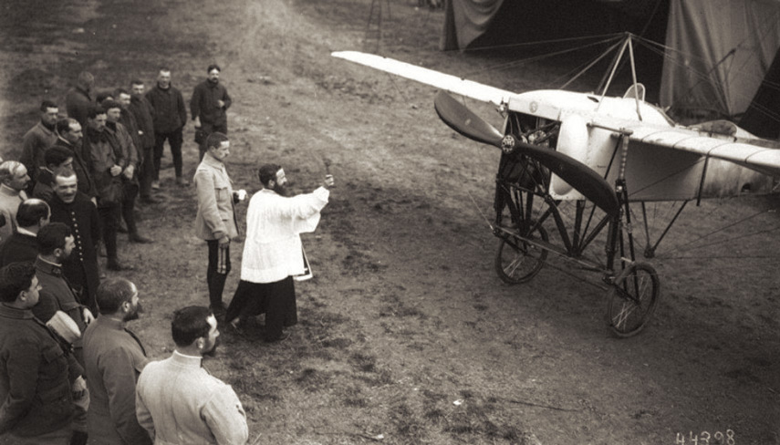 Церемония благословения российского аэроплана, 1915 год. 