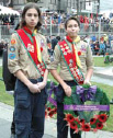 Скауты с венками в День памяти (Remembrance Day)