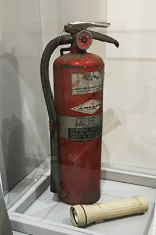 Огнетушитель из музея Gimli Glider